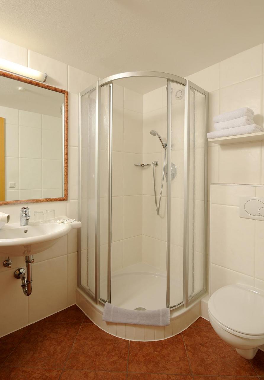 טוקס Hotel Burgschrofn מראה חיצוני תמונה