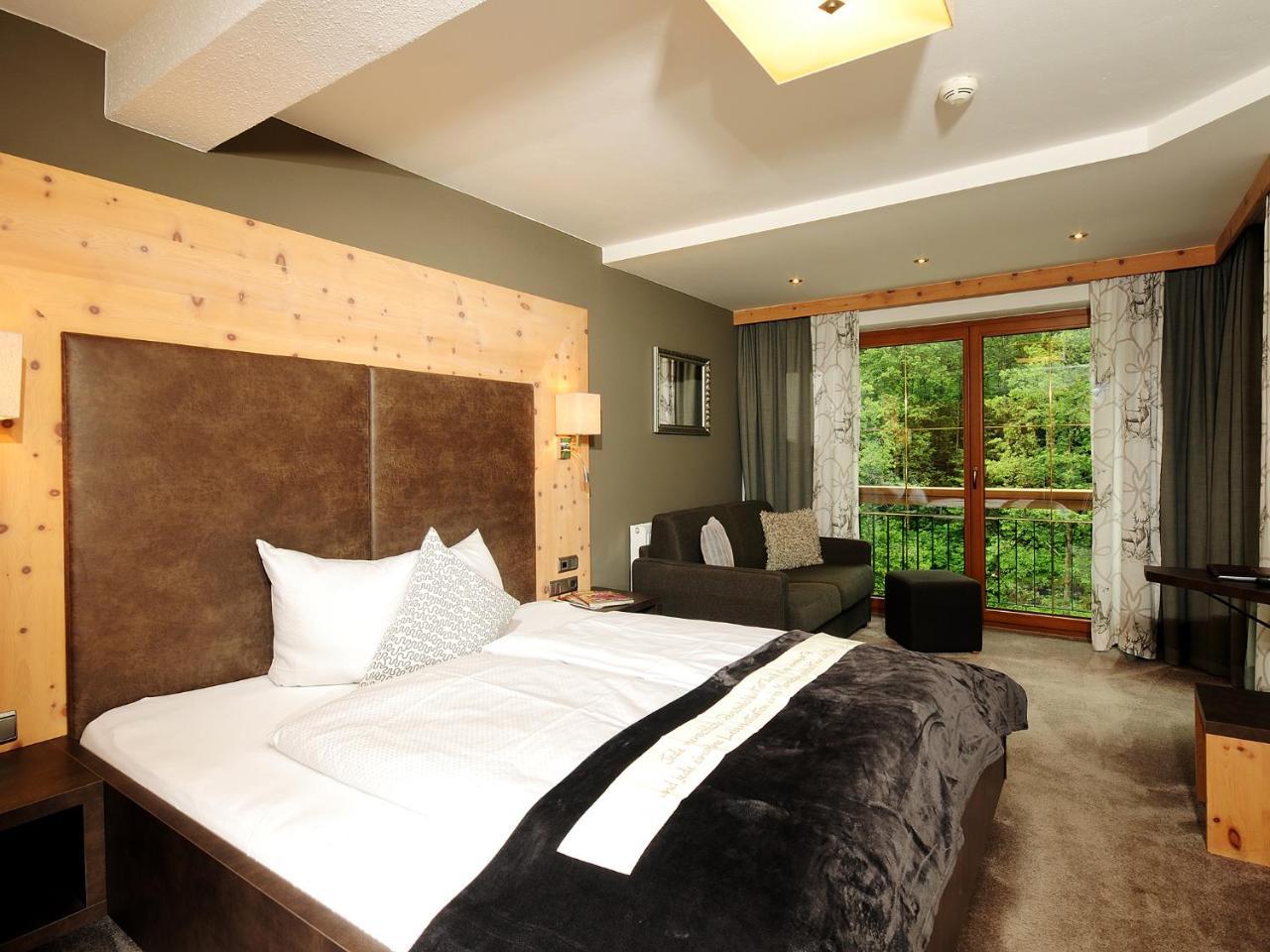 טוקס Hotel Burgschrofn מראה חיצוני תמונה