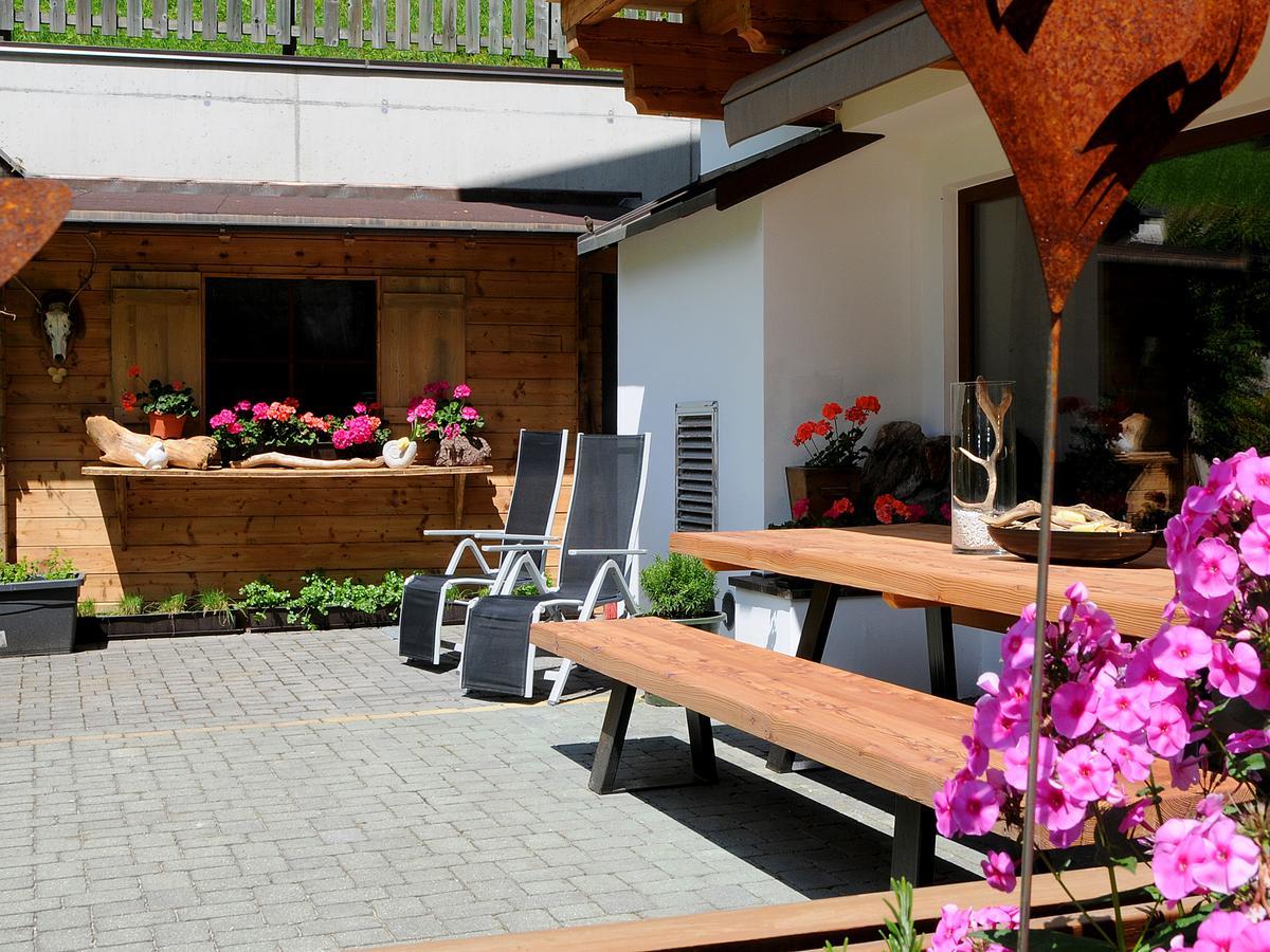טוקס Hotel Burgschrofn מראה חיצוני תמונה